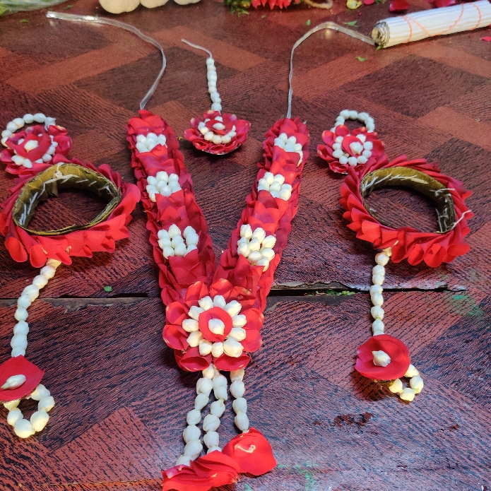 Mangal saanam flower jewelry
